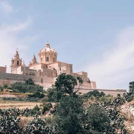 Luxury Charm, Sea-side, Pool Table By Haven & Keys Malta Слима