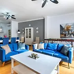 Luxury Charm - Sea Side - Pool Table Apartmán