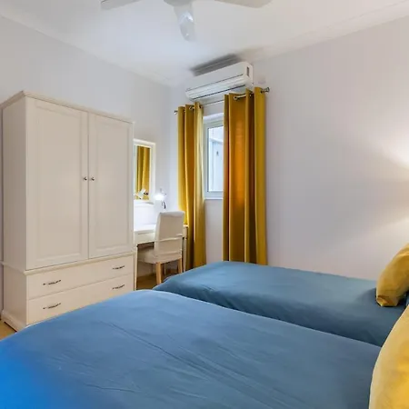 Daire Luxury Charm, Sea-side, Pool Table By Haven & Keys Malta *