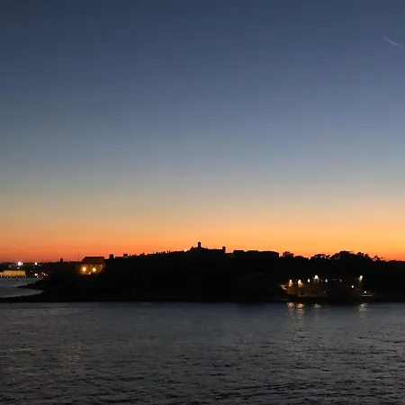 Daire Luxury Charm, Sea-side, Pool Table By Haven & Keys Malta Sliema