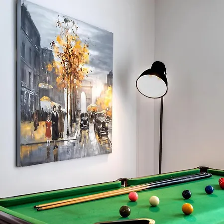 Luxury Charm, Sea-side, Pool Table By Haven & Keys Malta Daire Sliema