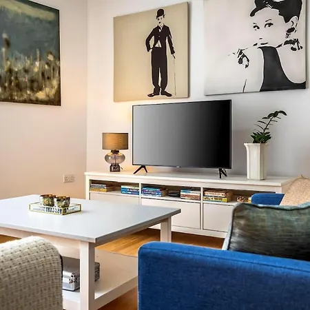 Luxury Charm, Sea-side, Pool Table Sliema
