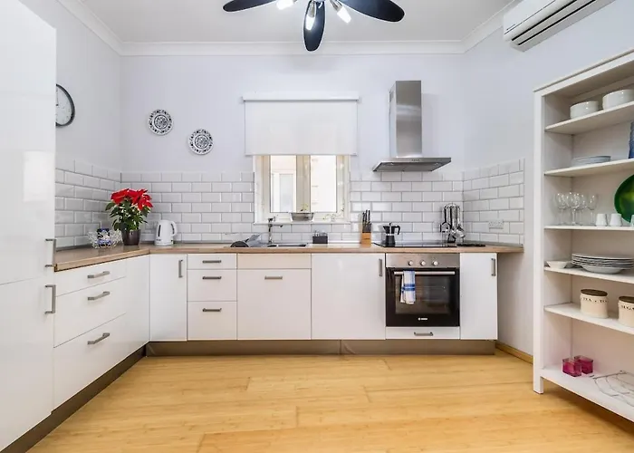 Luxury Charm, Sea-side, Pool Table By Haven & Keys Malta * Sliema