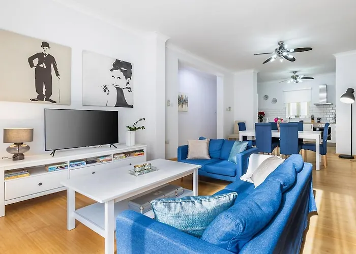 Luxury Charm, Sea-side, Pool Table By Haven & Keys Malta Appartement *