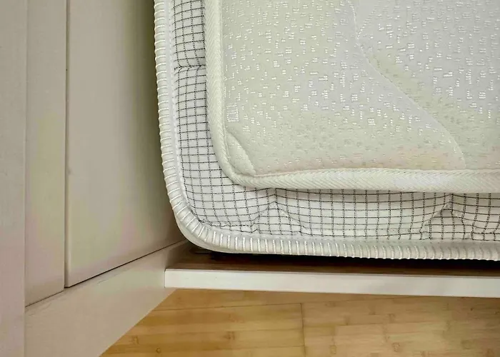 Luxury Charm, Sea-side, Pool Table By Haven & Keys Malta Apartman