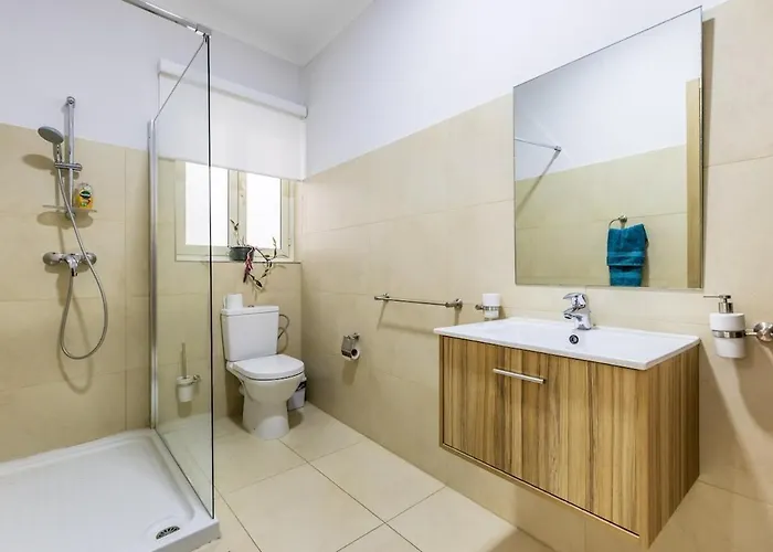 Appartement Luxury Charm, Sea-side, Pool Table By Haven & Keys Malta