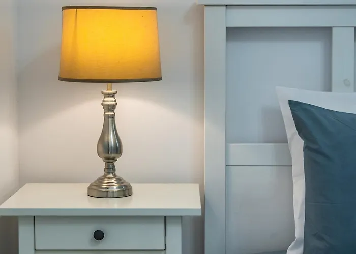 Luxury Charm, Sea-side, Pool Table By Haven & Keys Malta Apartman *