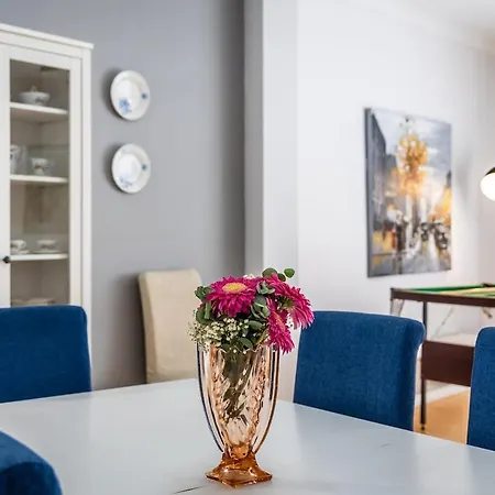Luxury Charm - Sea Side - Pool Table Sliema