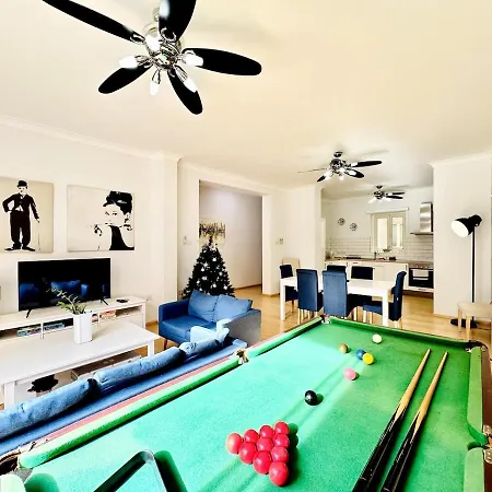 Luxury Charm - Sea Side - Pool Table *